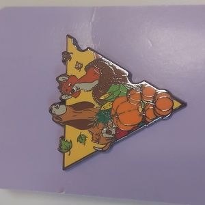 Disney Loungefly Fox and the hound pin